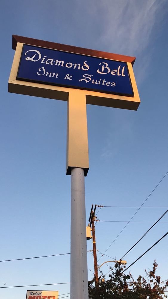 Diamond Bell Inn & Suites Exterior photo